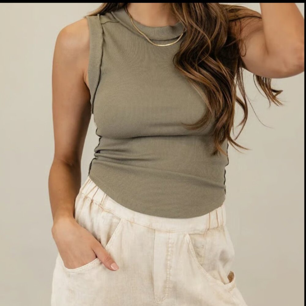 WE THE FREE PEOPLE KATE RIBBED OLIVE CREW NECK TANK TOP SHIRT NEW $40 M